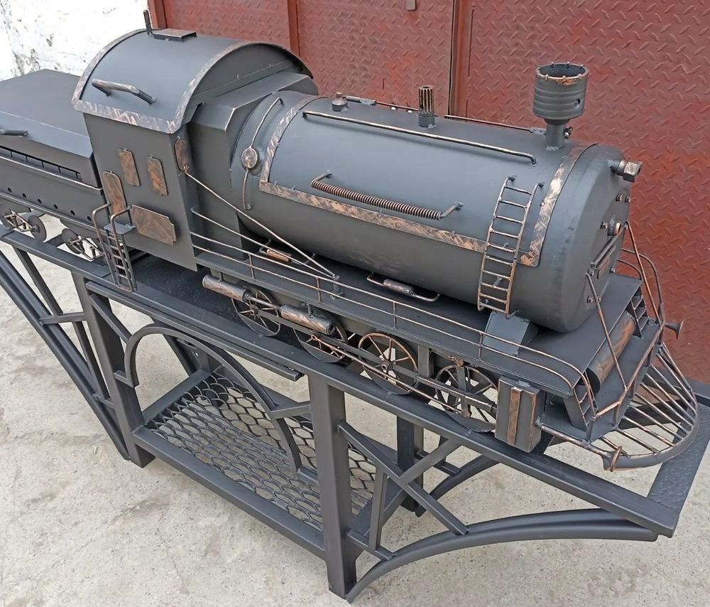 Паровозы-мангалы Шамиля Акимова с термоэмалью Церта