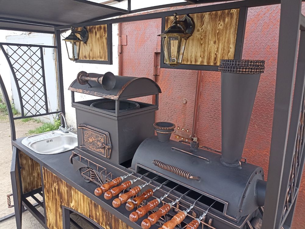 Паровозы-мангалы Шамиля Акимова с термоэмалью Церта