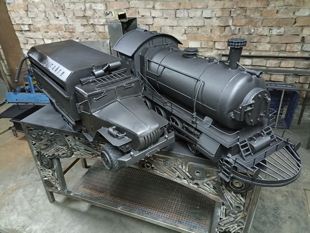 Паровозы-мангалы Шамиля Акимова с термоэмалью Церта